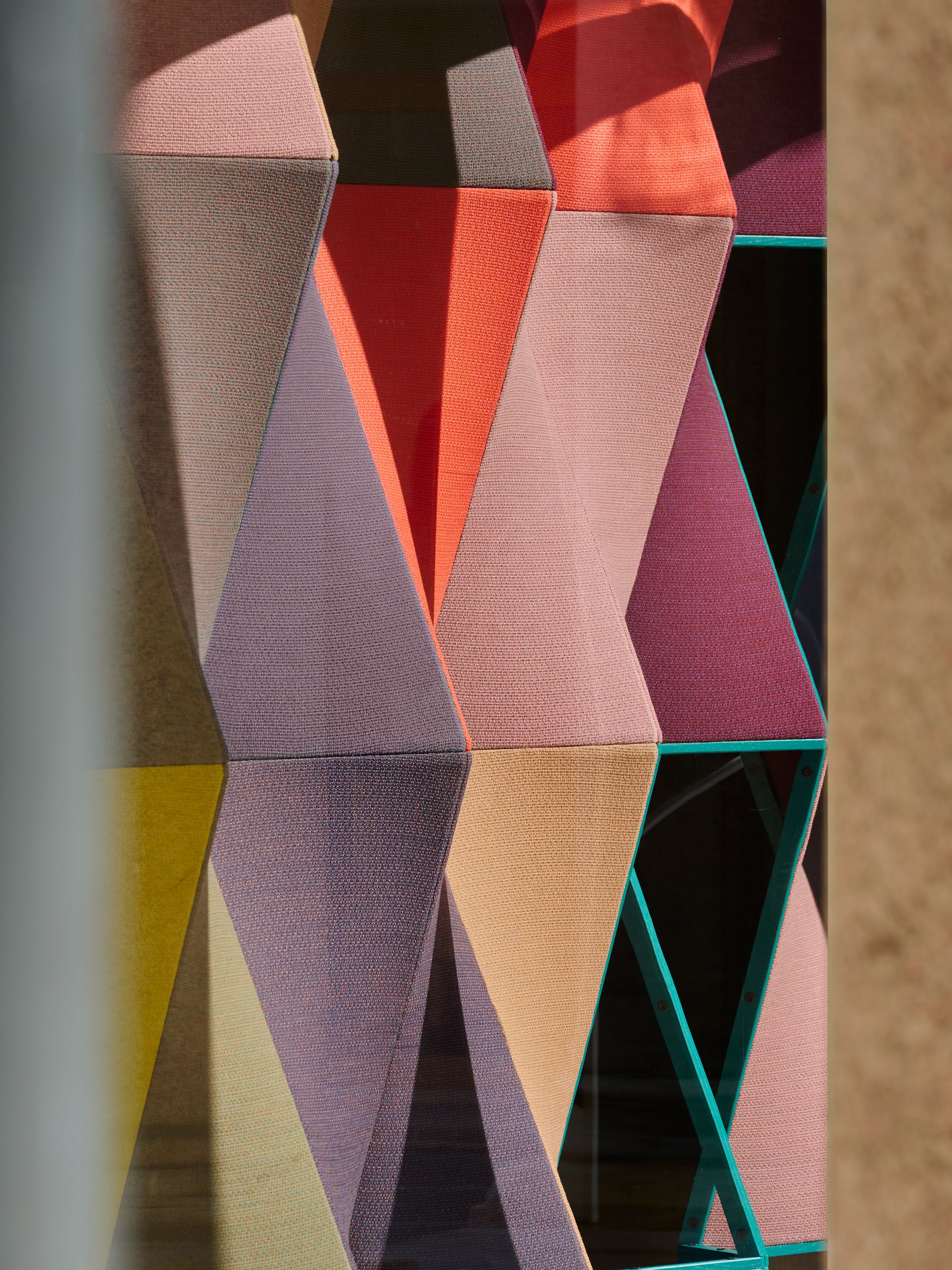 Binocle - In Rainbows - Image 5