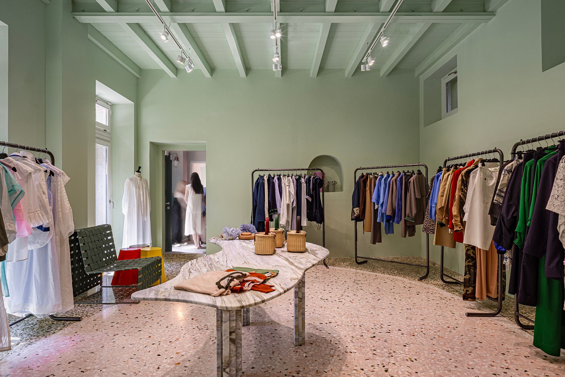 Binocle - J.Cricket store Milano - TLDR