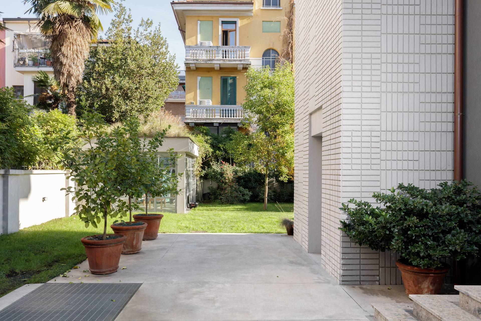 Binocle - House b m - Image 5