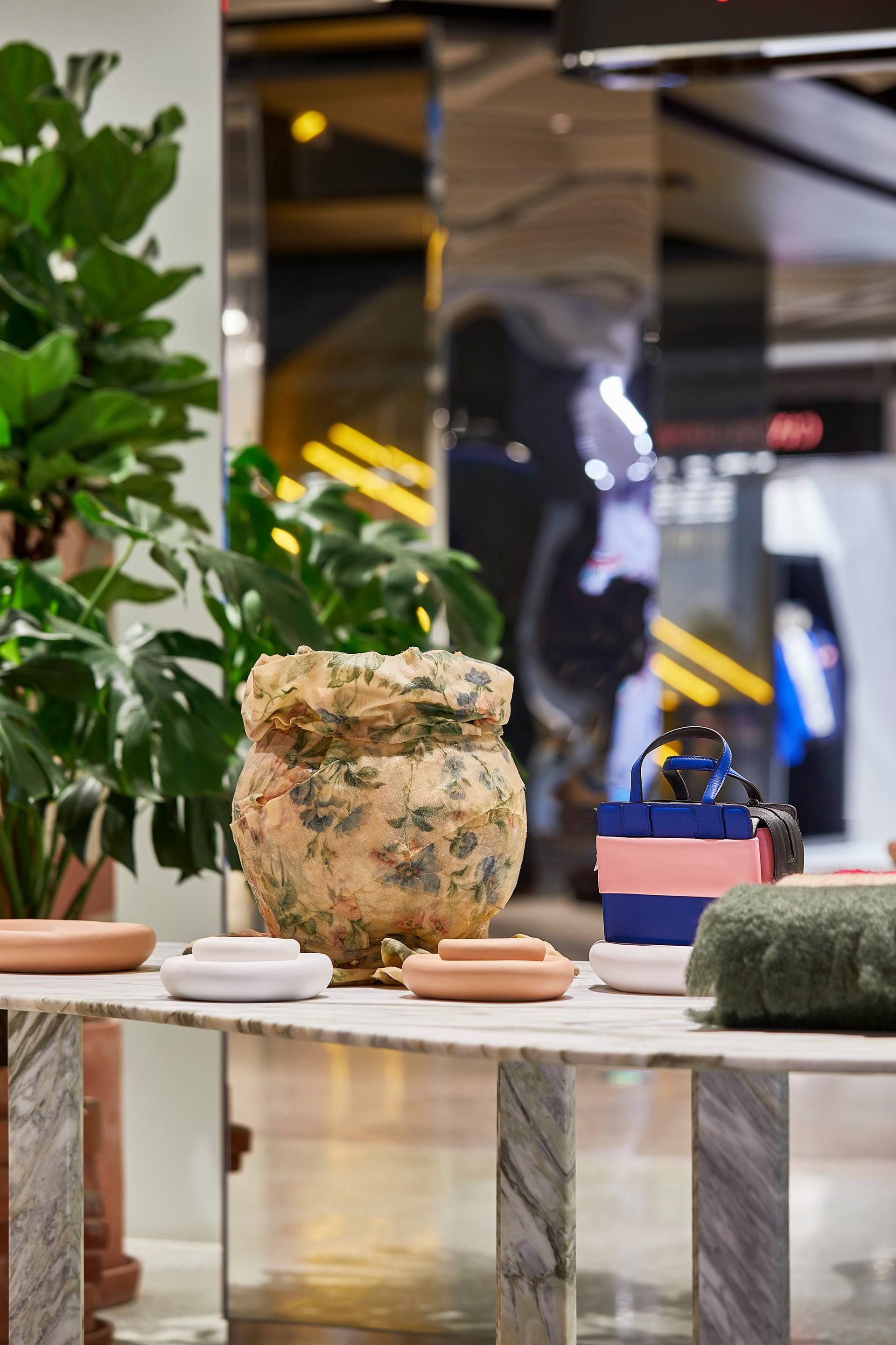 Binocle - J.Cricket store Beijing - Image 10